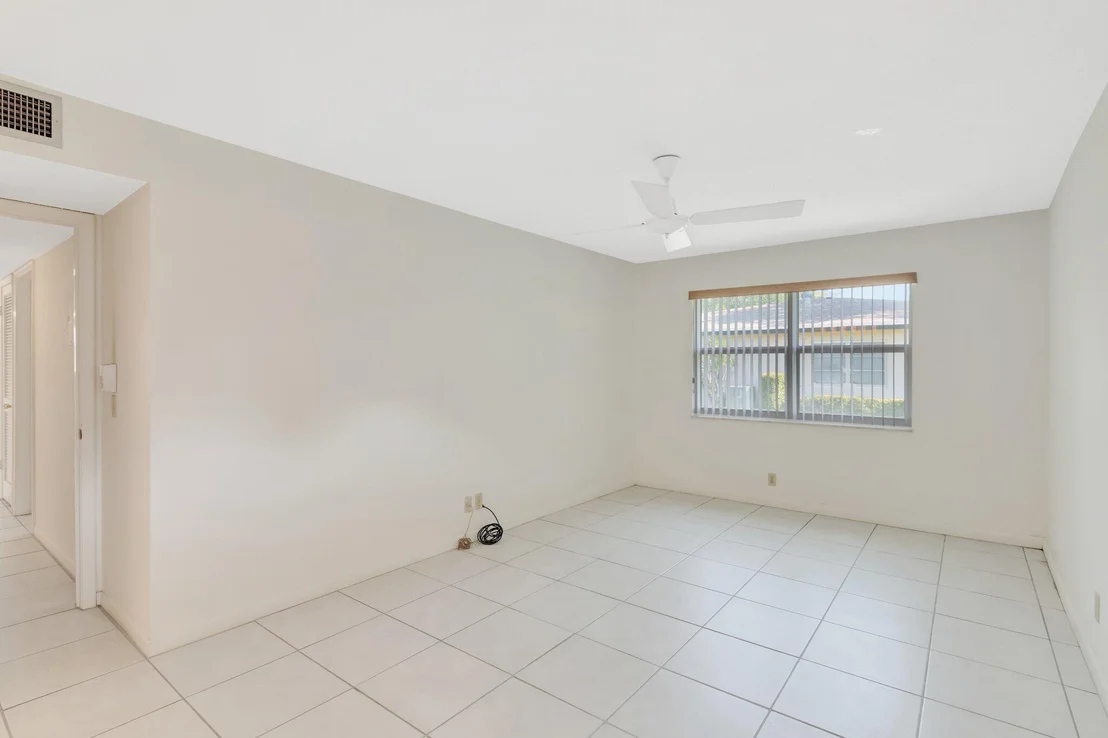 Photo of Unit A at 955 Circle Drive
