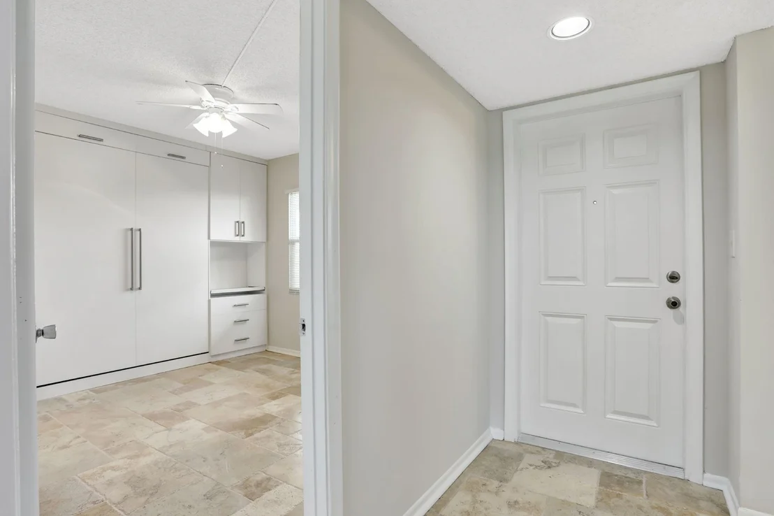 Photo of Unit D4 at 1602 Abaco Drive