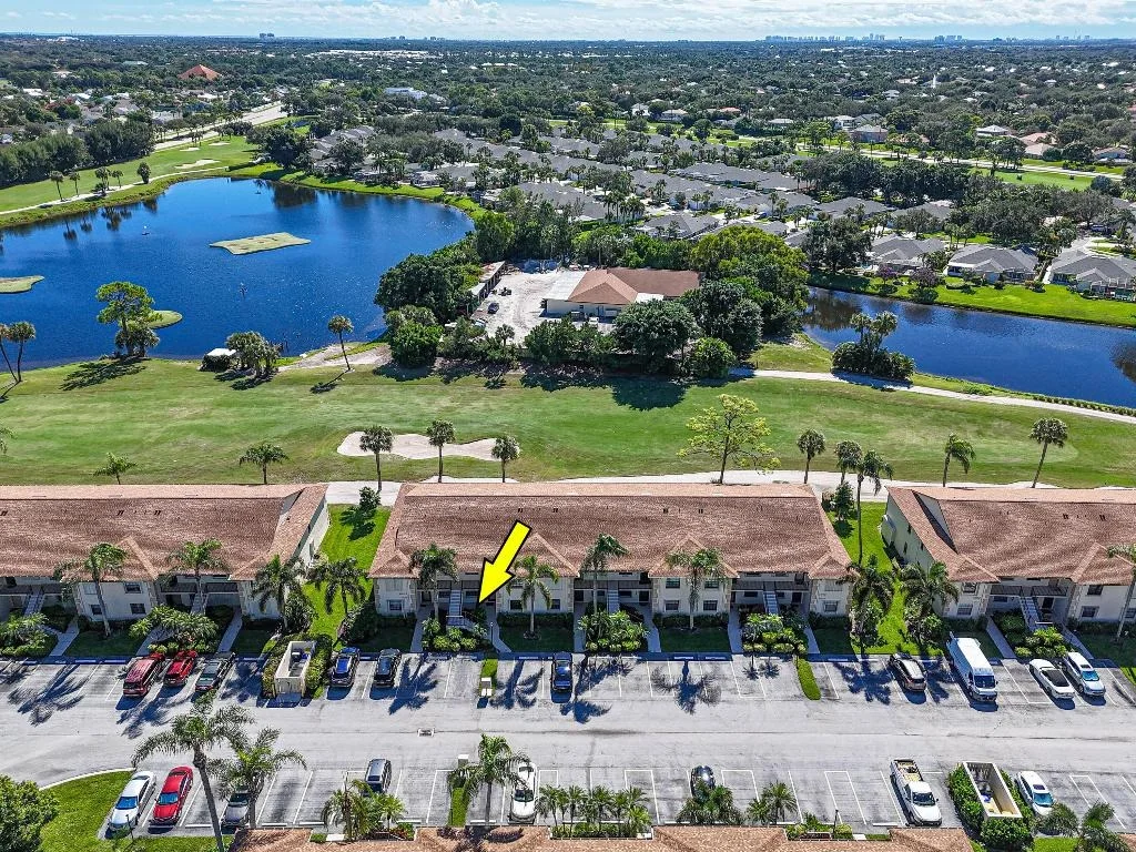 Photo of Unit B at 1001 Pinecrest Circle