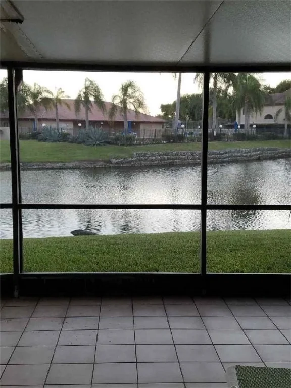 Photo of 3327 W Inverrary Boulevard