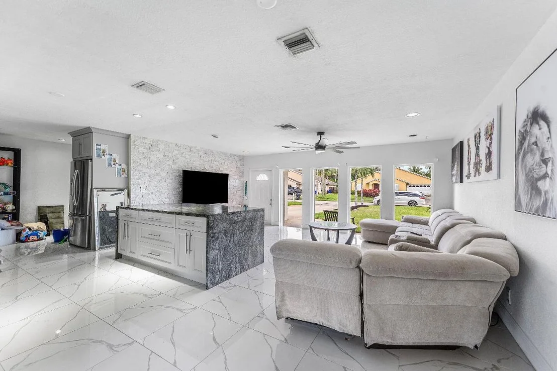 Photo of 7536 Cocoanut Drive