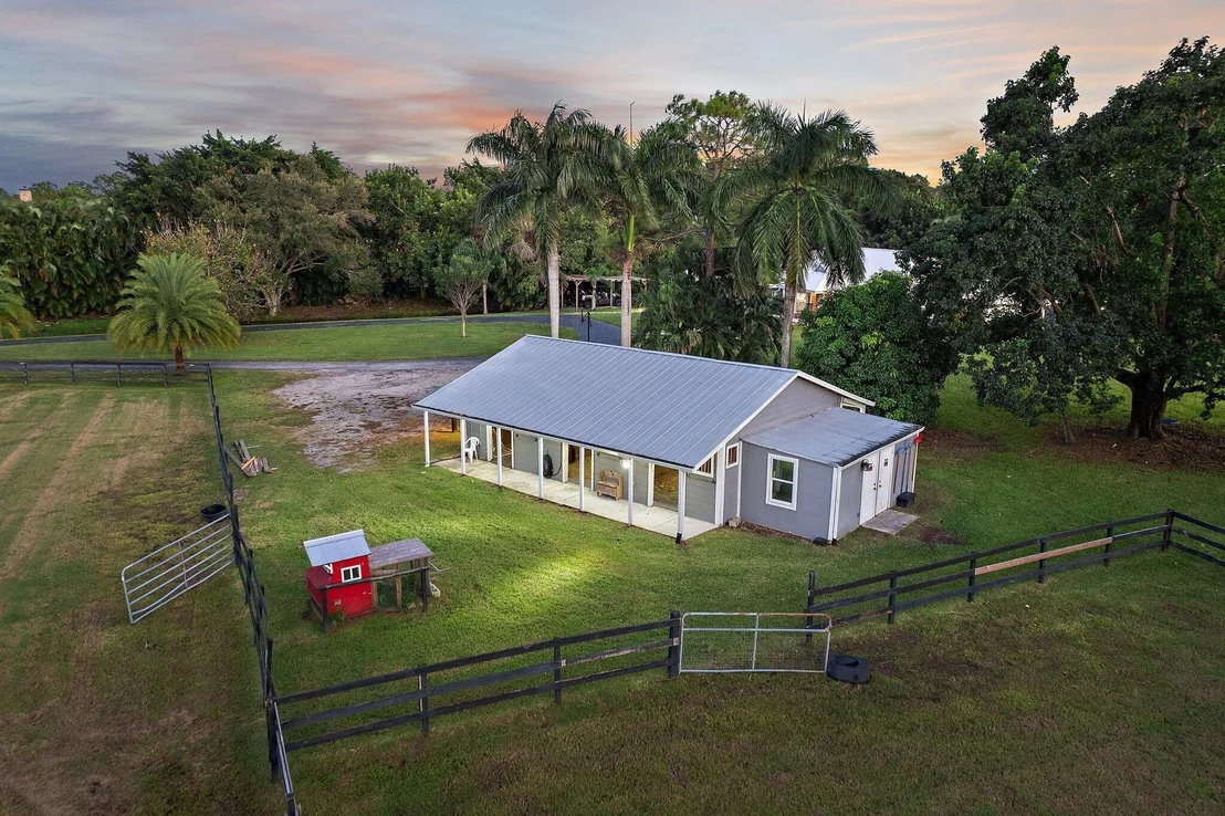 Photo of 2505 SE Ranch Acres Circle