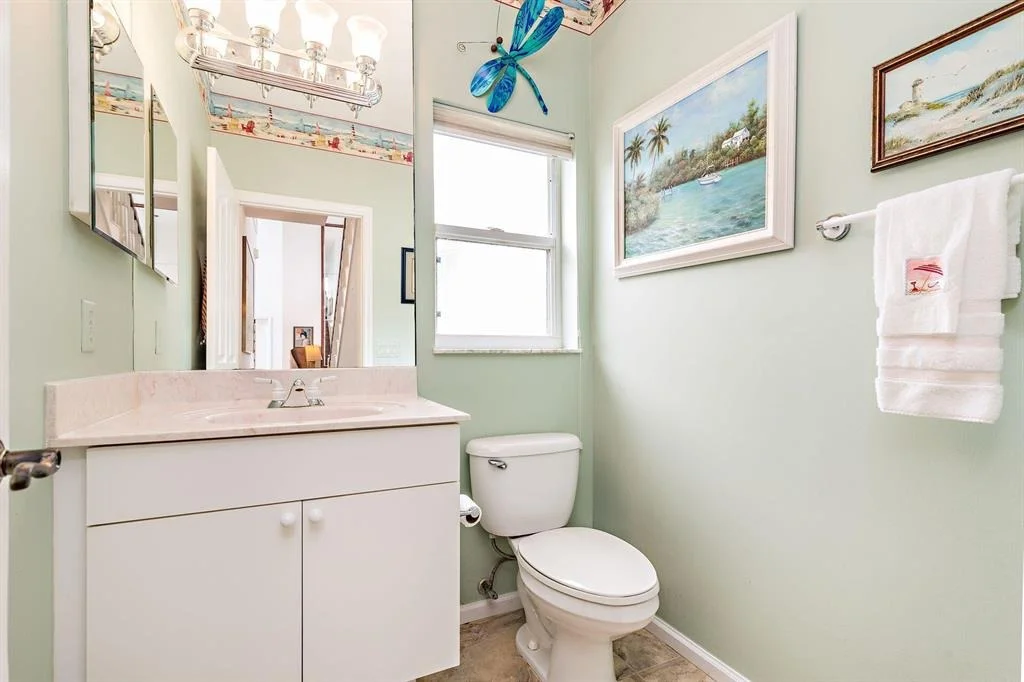 Photo of 32 Coconut Lane