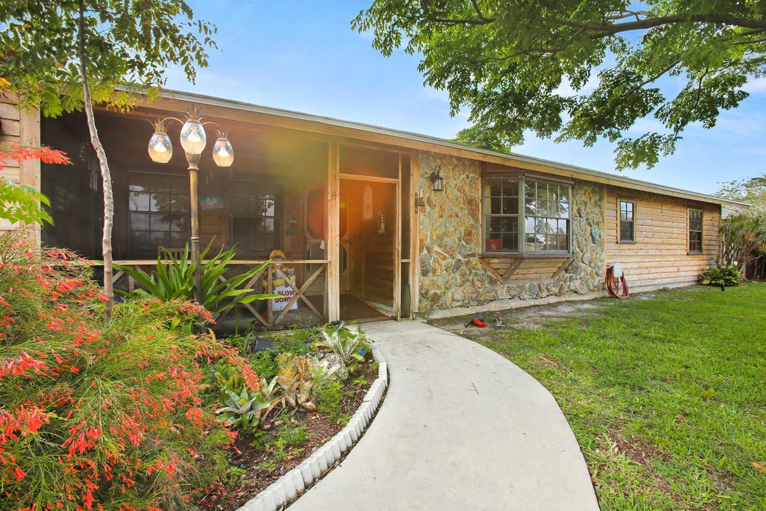 Photo of 290 Akron Road