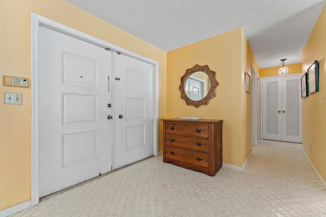 Photo of 100 Gulfstream Road