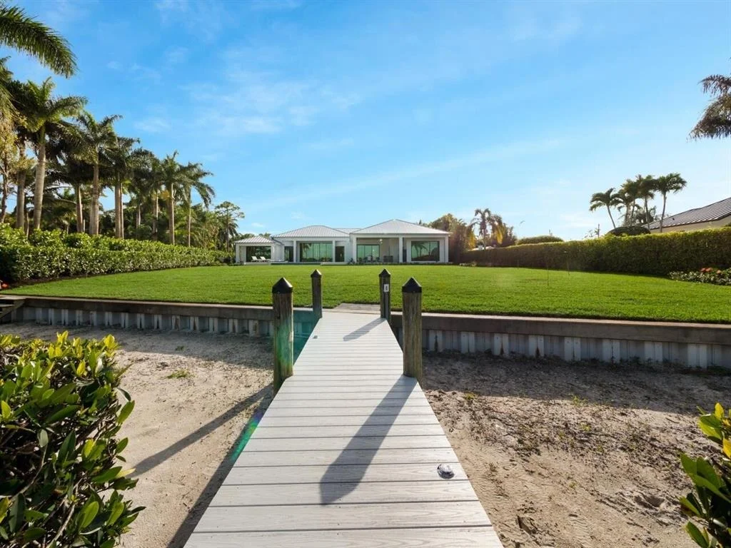 Photo of 5695 Pennock Point Road