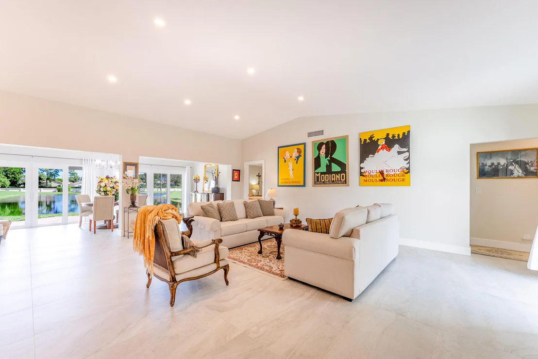 Photo of 10370 Greentrail Drive N
