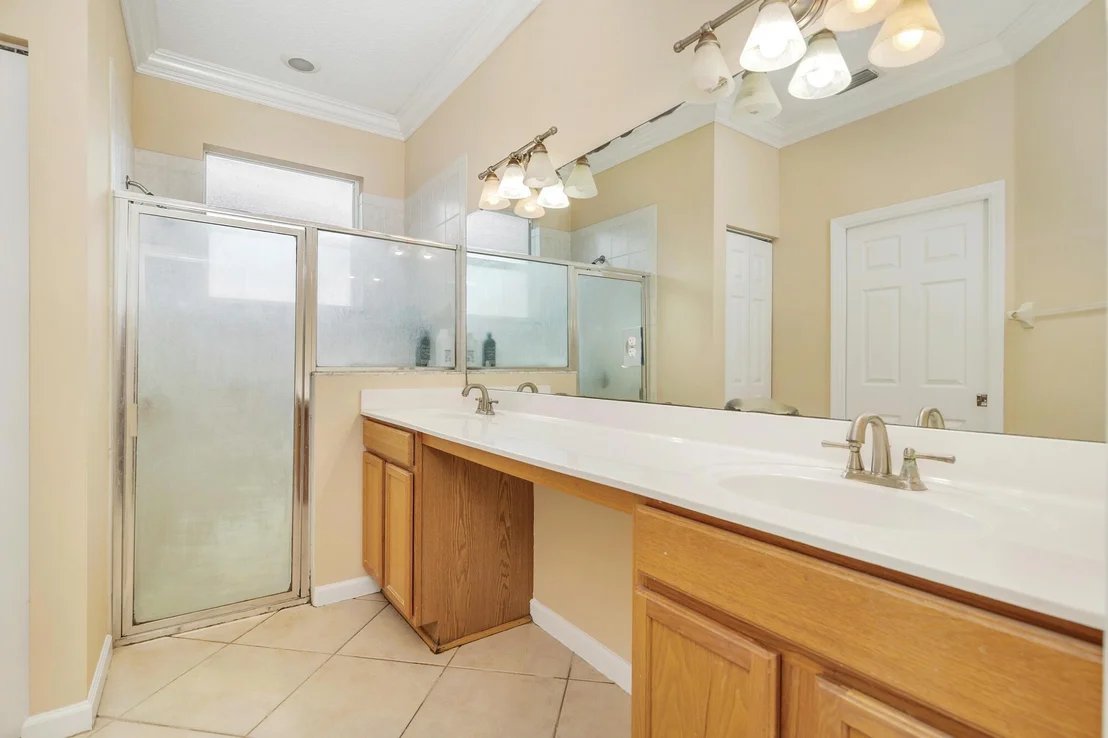 Photo of 17684 Cinquez Park Road W
