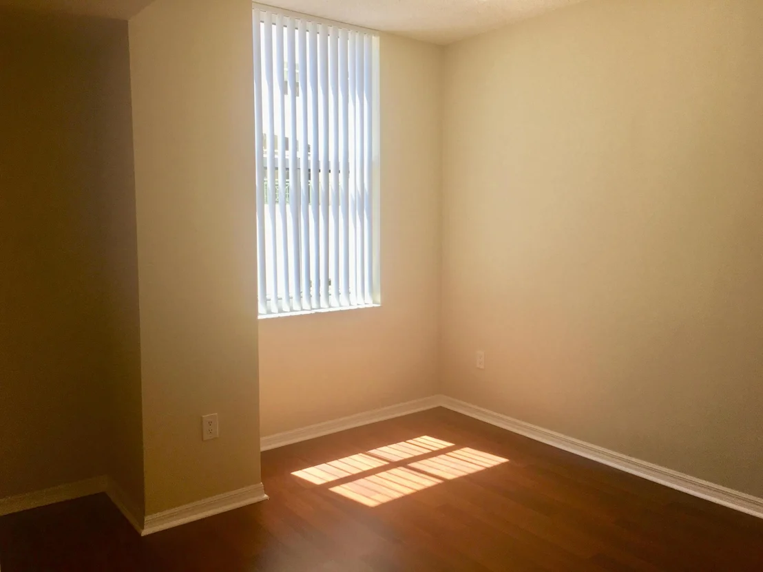 Photo of Unit 607 at 255 Evernia Street