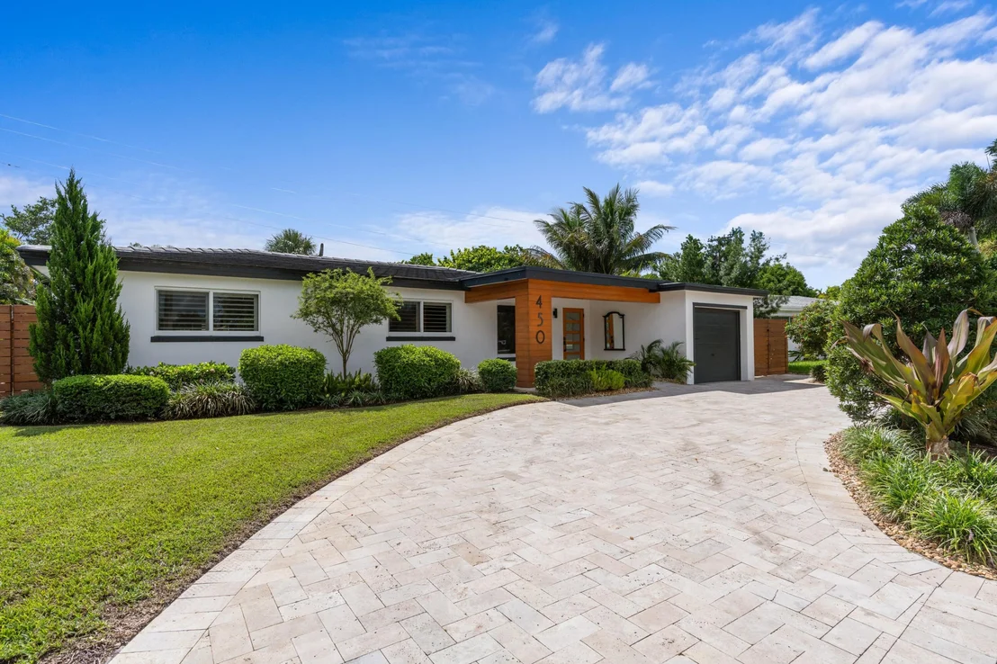 Photo of 450 NE 5TH Circle