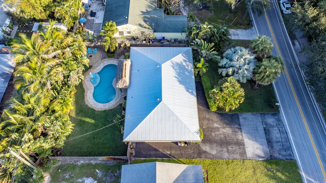Photo of 103 E Riverside Drive