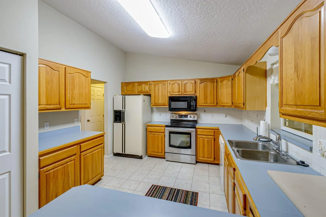 Photo of 680 Helicon Terrace