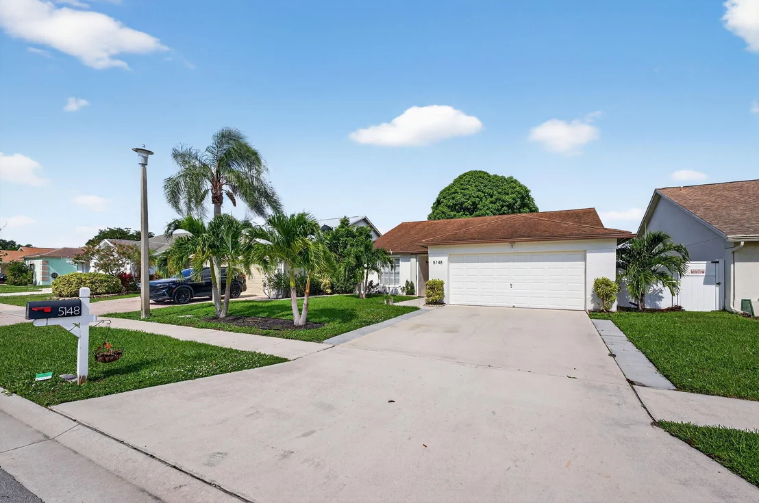 Photo of 5148 Arbor Glen Circle
