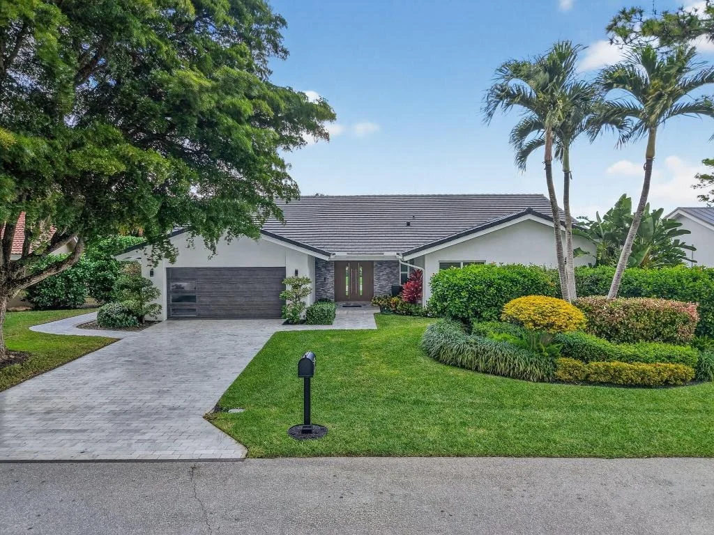 Photo of 4911 Pineview Circle