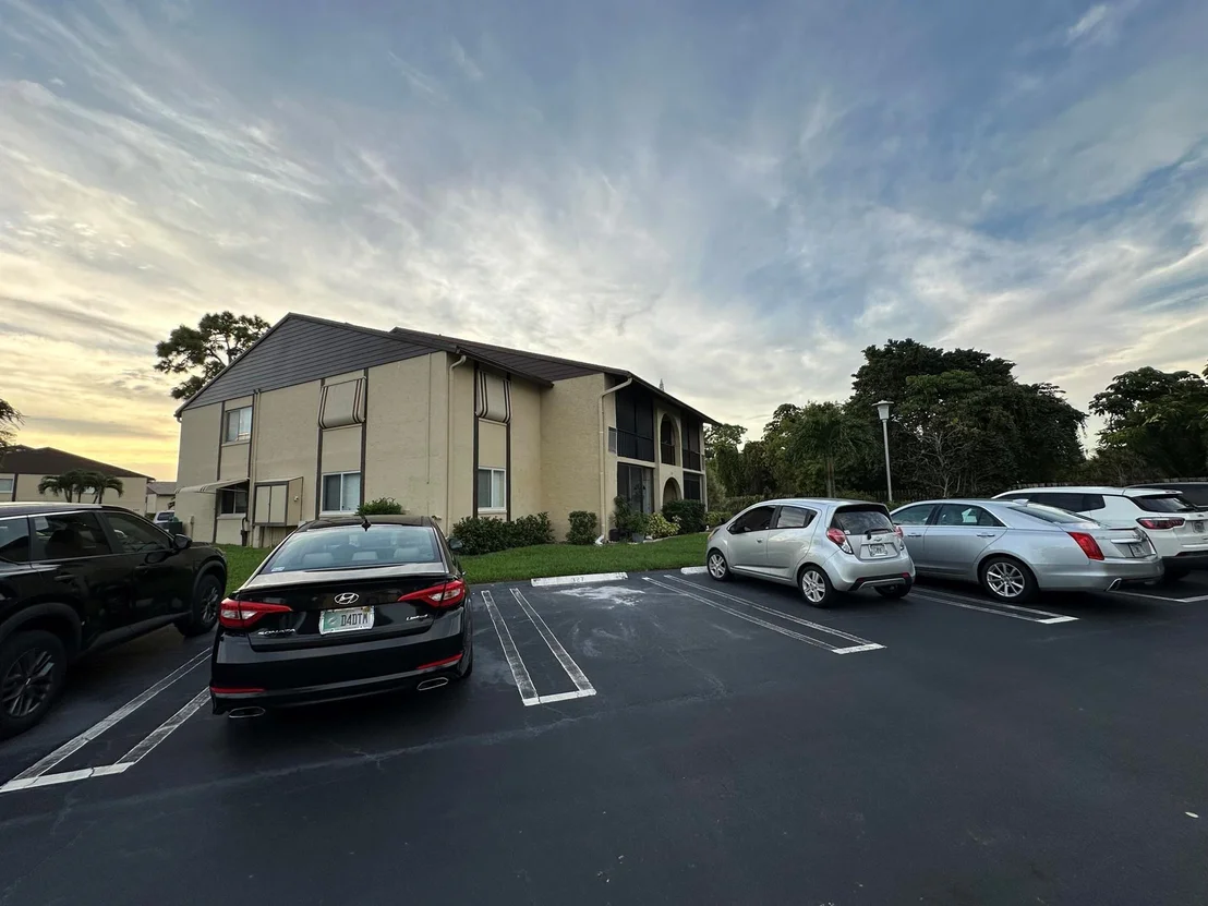 Photo of Unit APTB2 at 327 Pine Ridge Circle