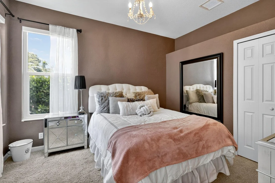 Photo of 7350 Serrano Terrace