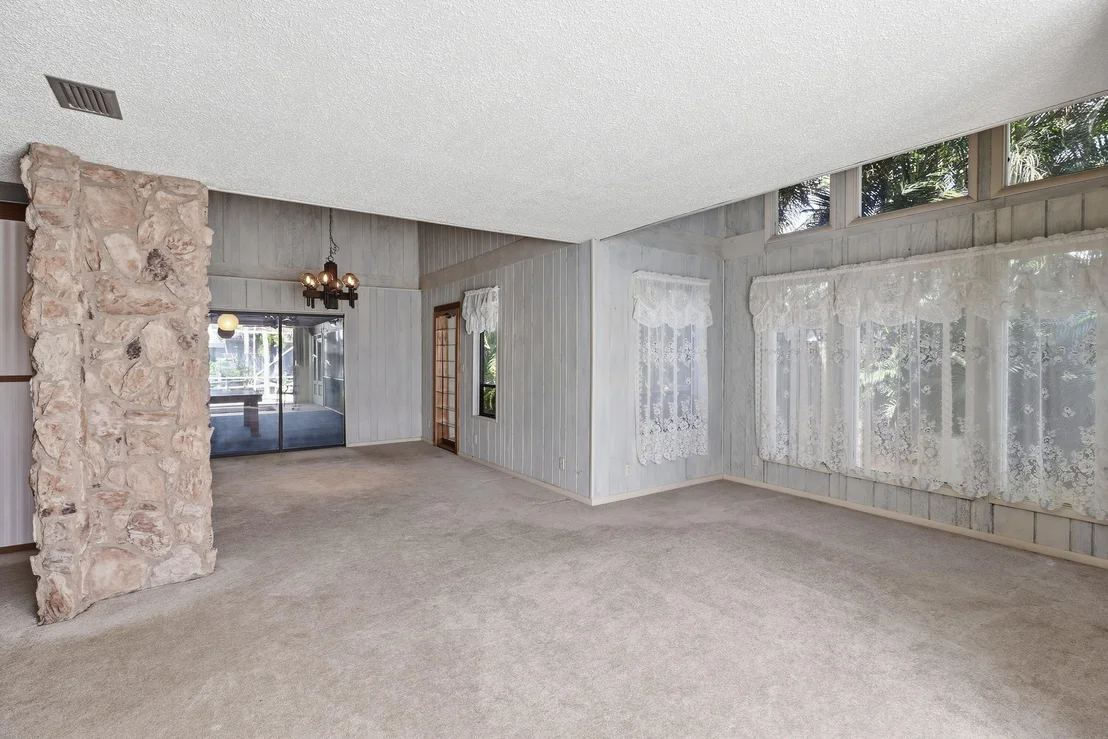 Photo of 596 Greenwood Drive