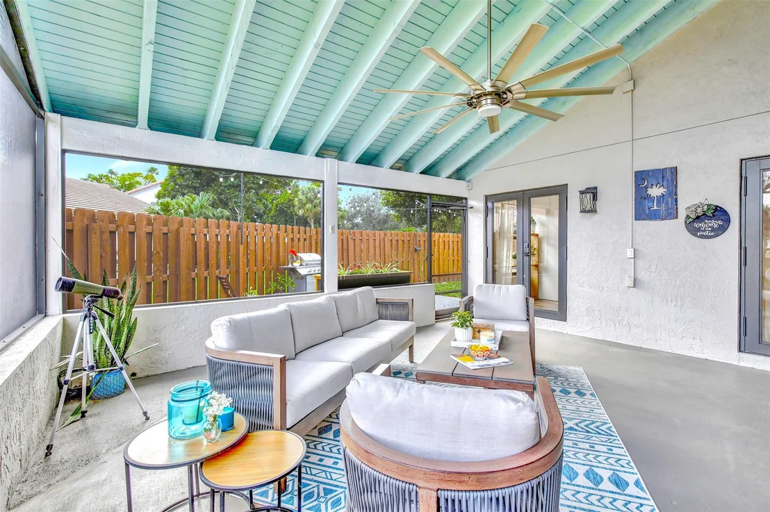 Photo of 2083 Augusta