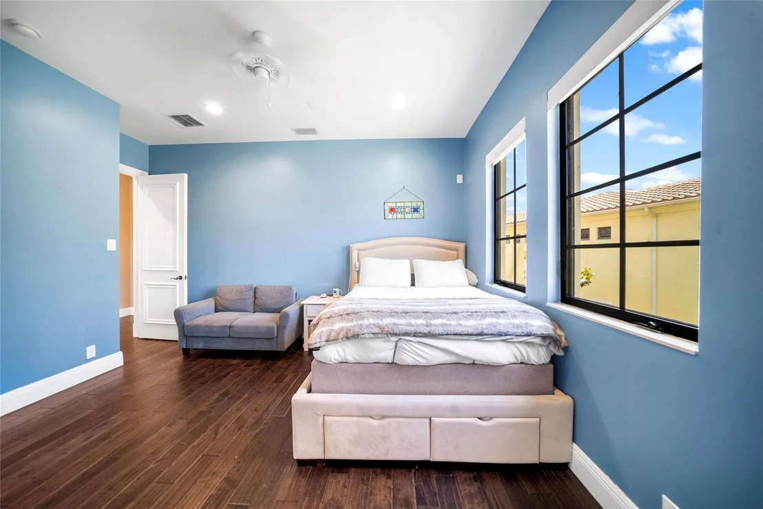 Photo of 9460 Eden Manor