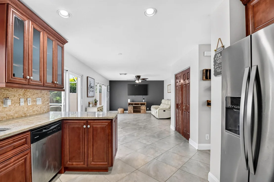 Photo of 6233 WILLOUGHBY Circle