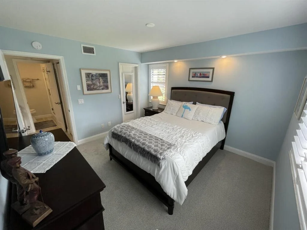 Photo of Unit F at 701 Pinecrest Circle