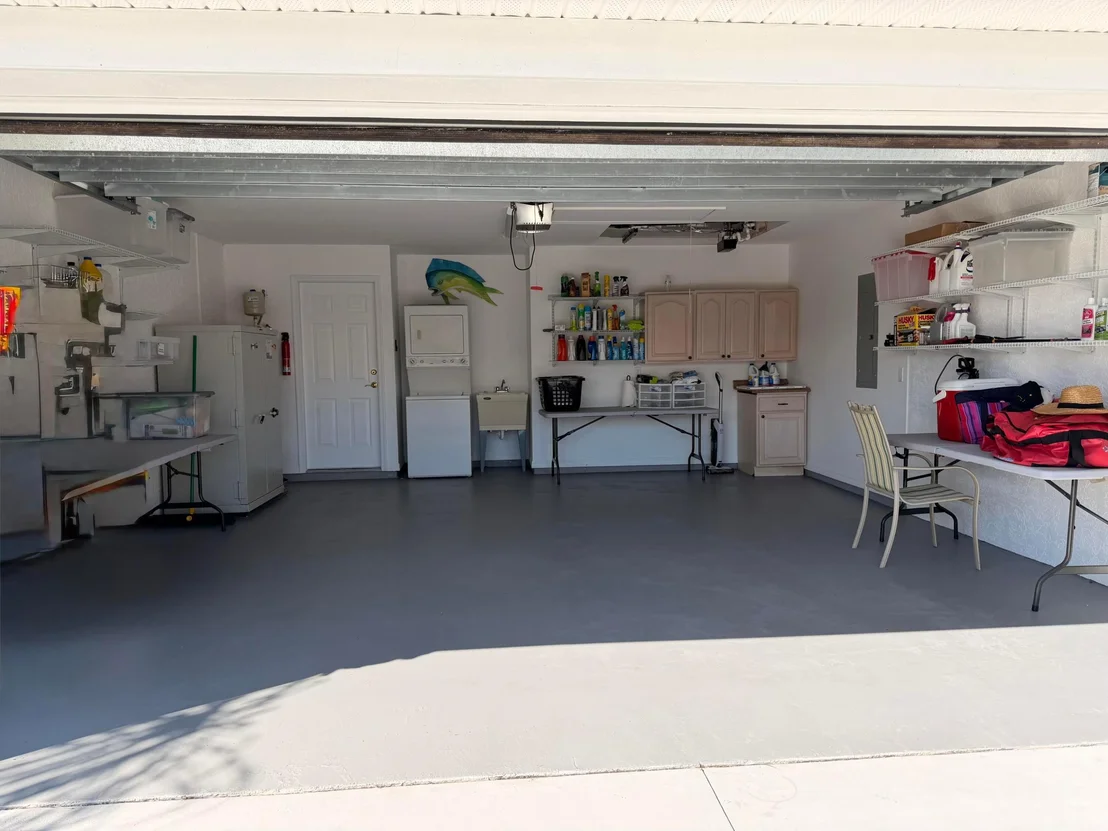 Photo of 2595 SE 6th Avenue