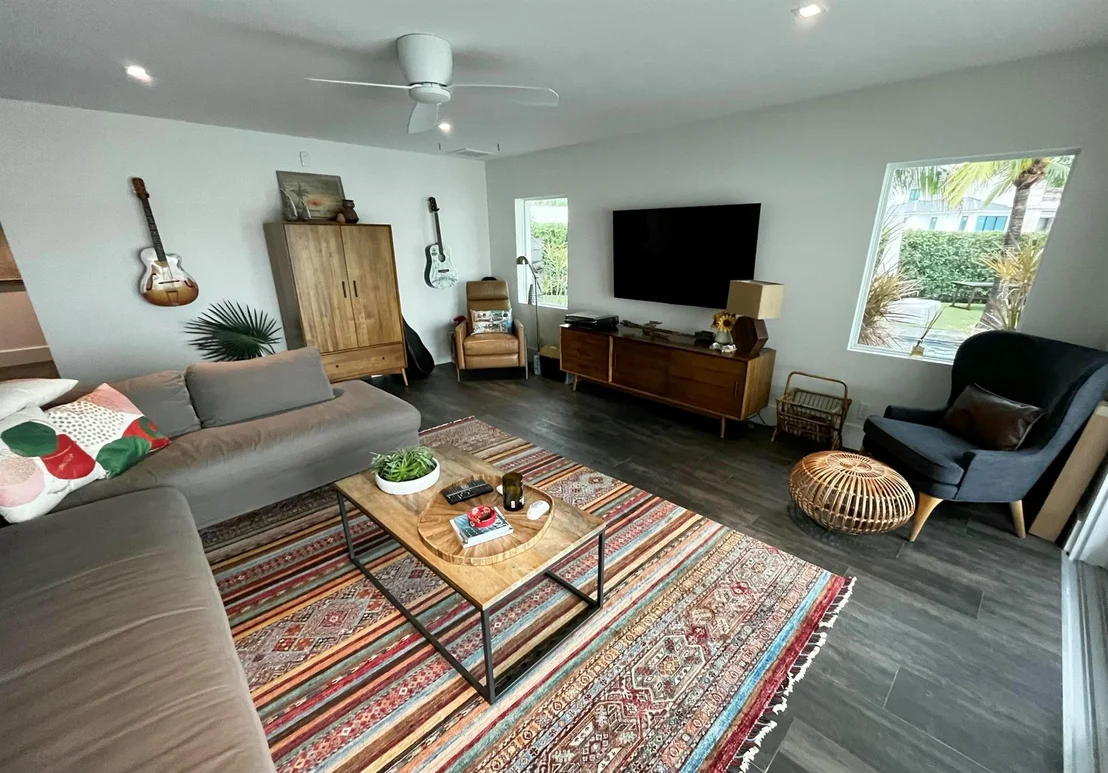 Photo of 972 Marlin Drive