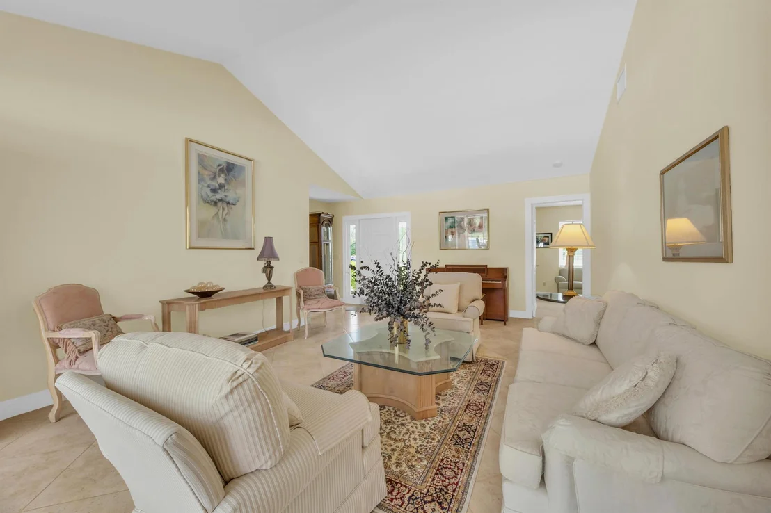 Photo of 1616 SE Colony Way