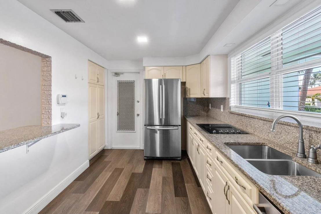 Photo of 1241 Emerald Drive