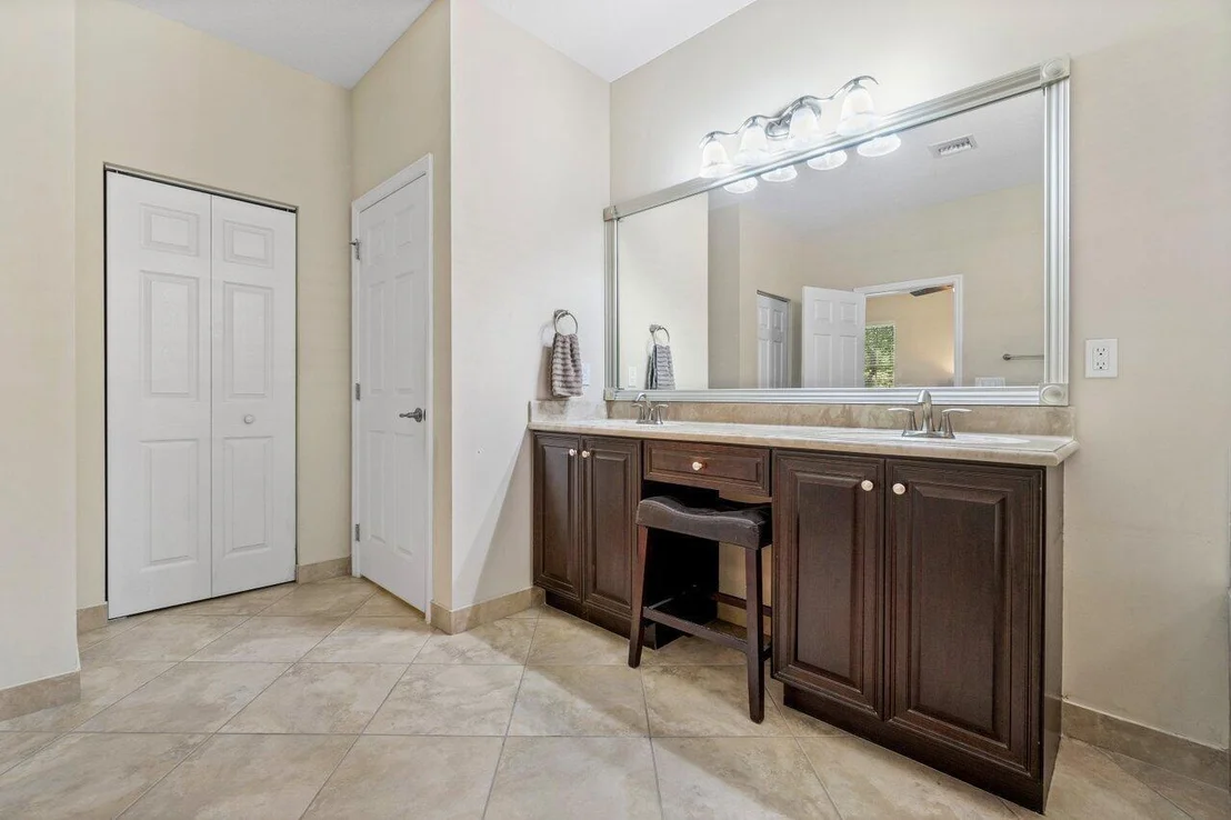 Photo of 10576 Longleaf Lane