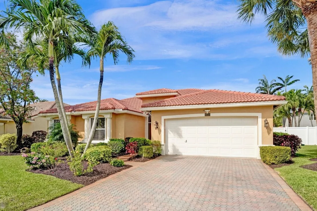 Photo of 6127 Indian Forest Circle