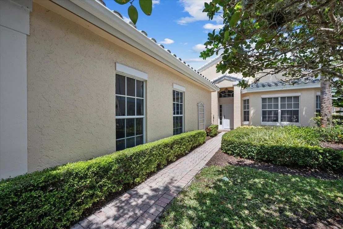 Photo of 17128 Crossgate Drive