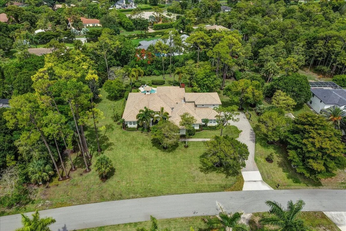 Photo of 378 Squire Drive
