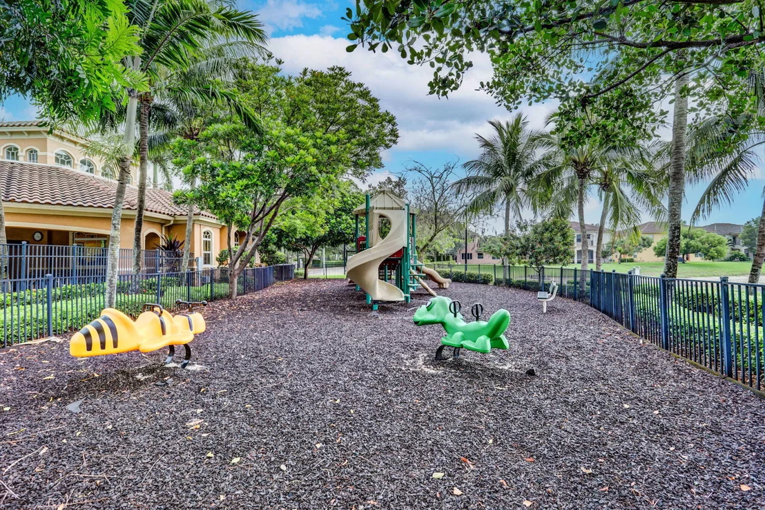 Photo of 742 Cresta Circle