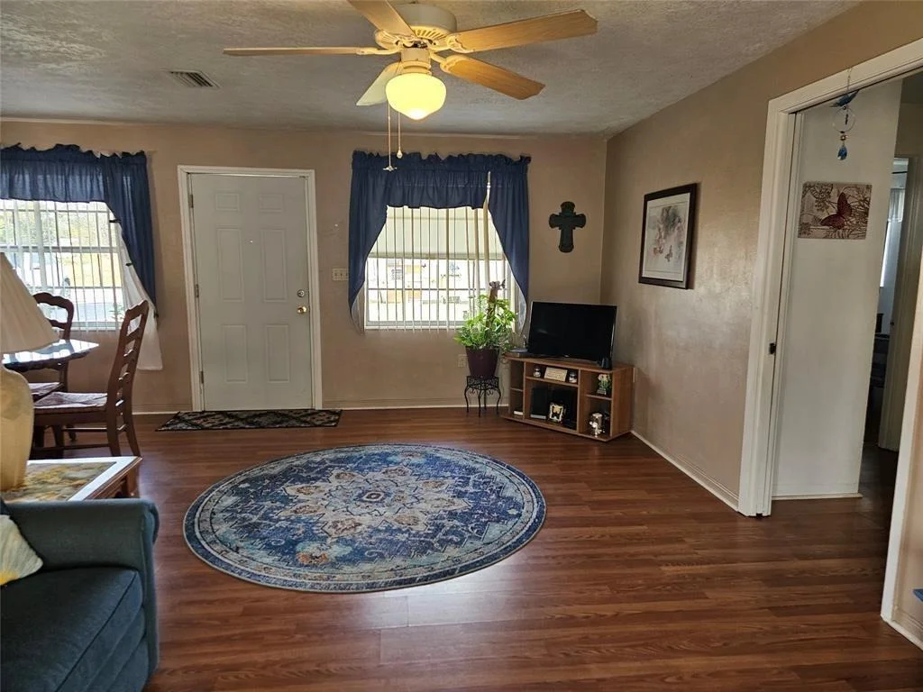 Photo of 2247 Croydon Road