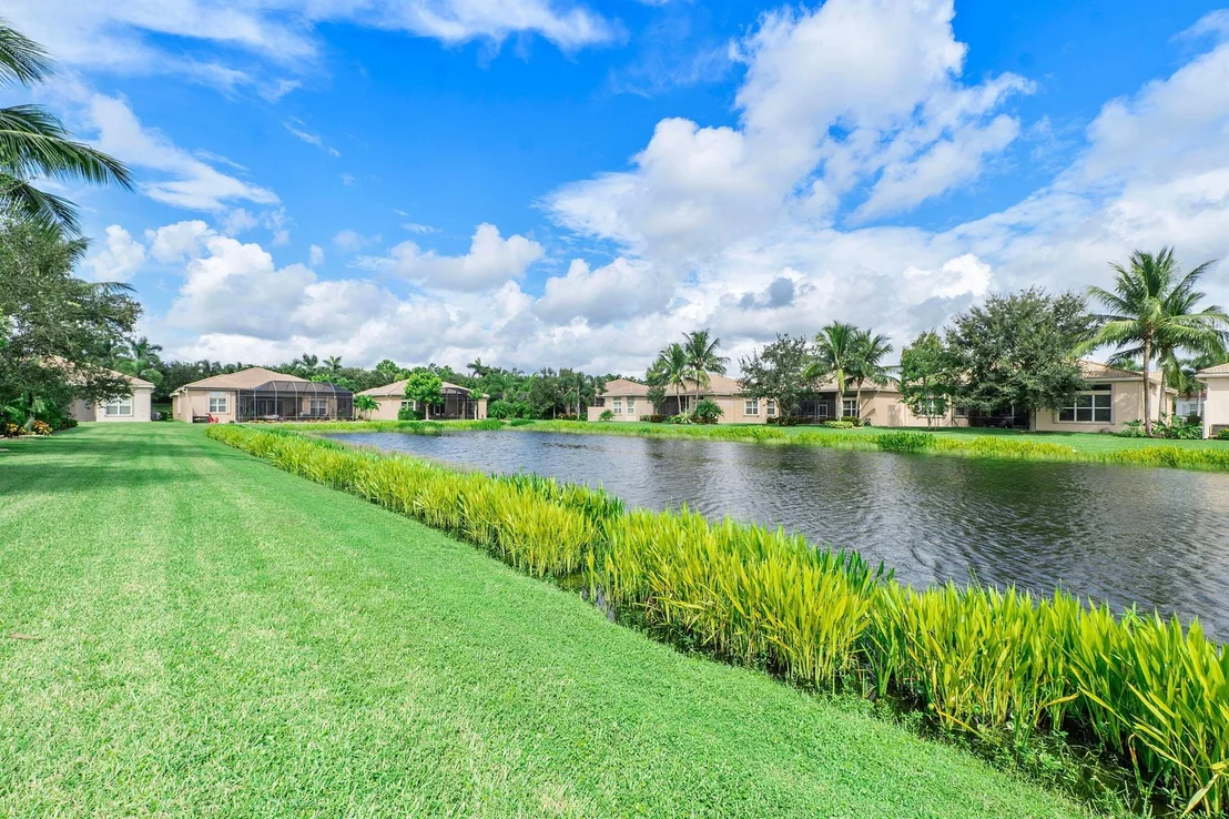 Photo of 9952 Bluefield Drive