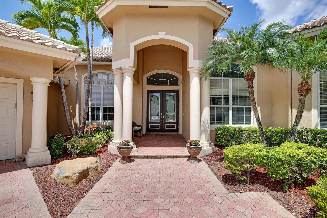 Photo of 21687 Fall River Drive