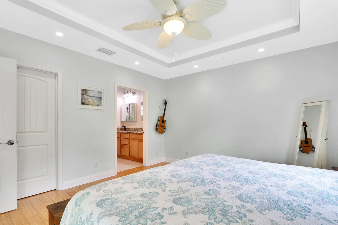 Photo of 17580 Cinquez Park Road E