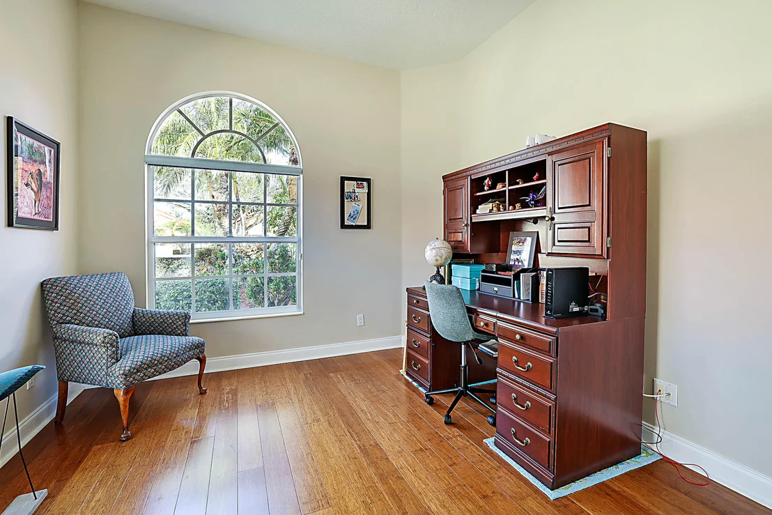 Photo of 1226 SW Eagleglen Place Place