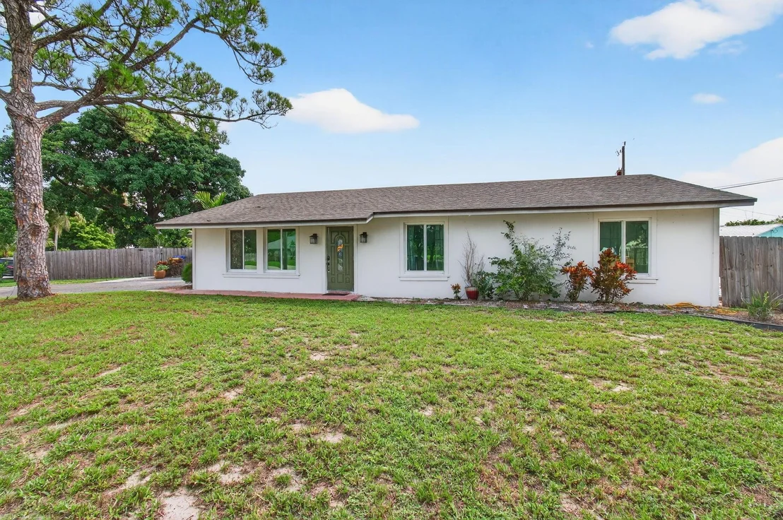 Photo of 5238 Palm Ridge Boulevard