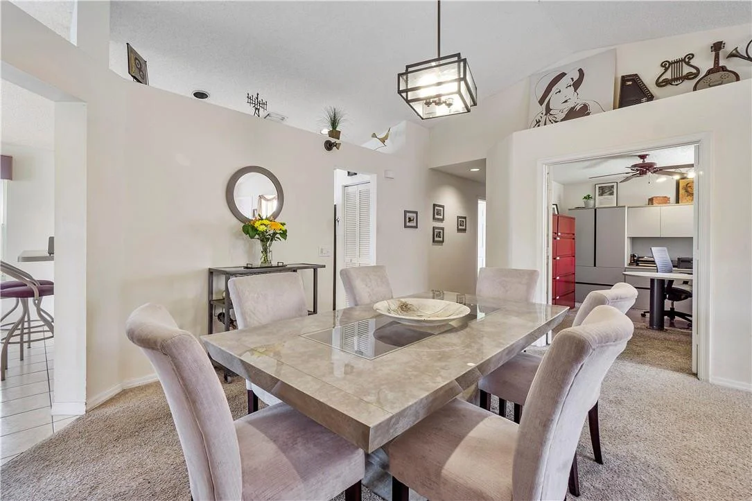 Photo of 828 Savannah Falls Drive