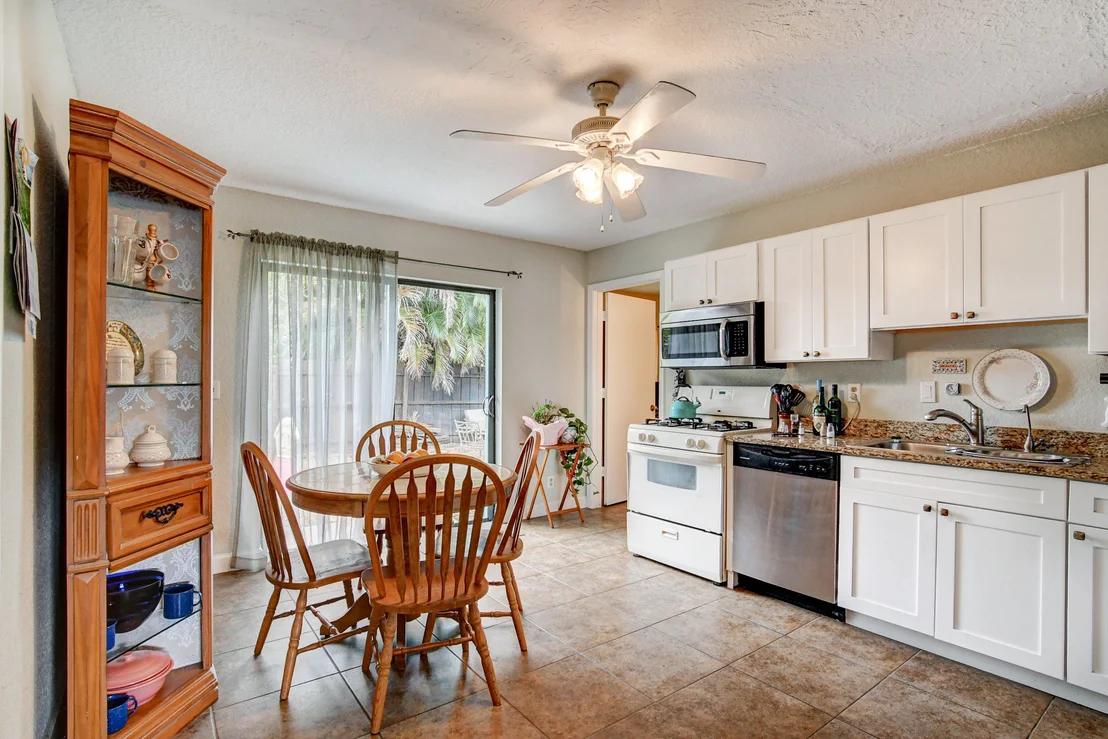 Photo of 6194 Moonbeam Drive