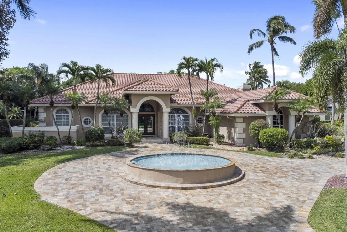Photo of 7900 N Upper Ridge Drive
