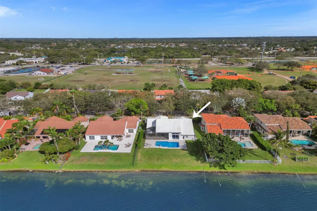 Photo of 10414 Bermuda Drive