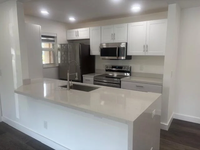Photo of Unit D at 1022 Circle Drive