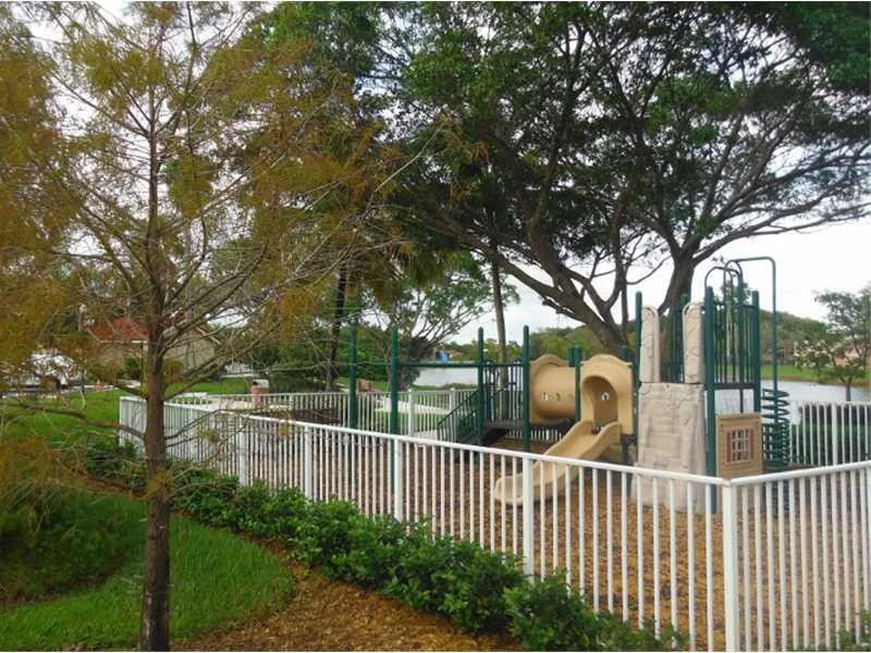 Photo of 1339 Bayview Creek