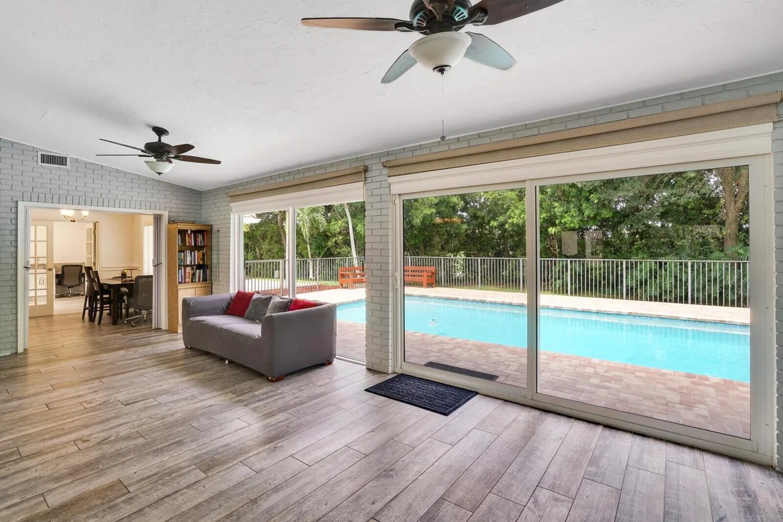 Photo of 4215 Gleneagles Drive