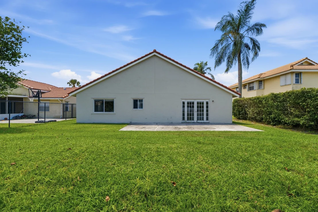 Photo of 5233 Rosen Boulevard