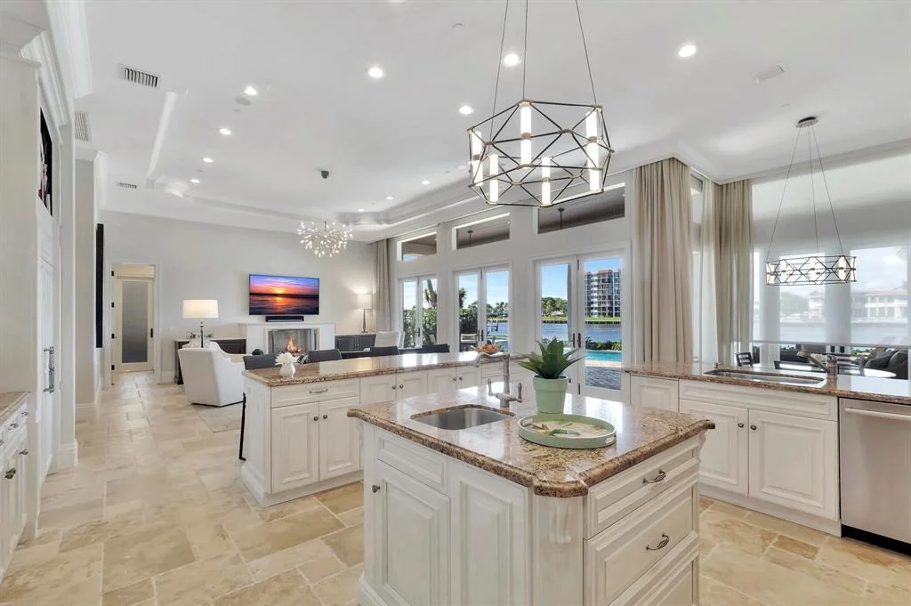 Photo of 4022 S Ocean Boulevard