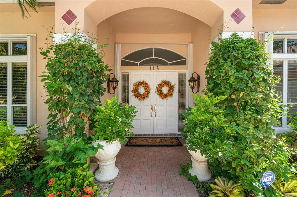 Photo of 113 N River Drive E